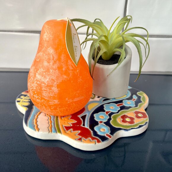 SALE!  2 Beautiful Vance Kitira Unscented Pear Candles - Picture 3 of 9